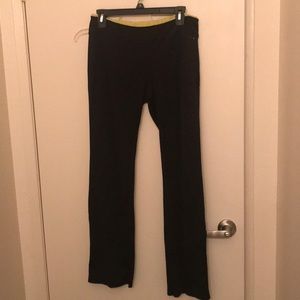 Black yoga pants